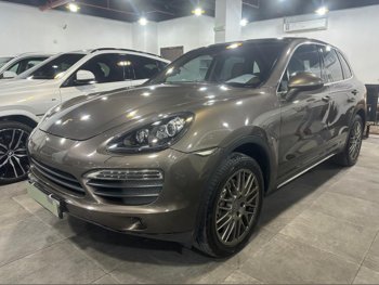 بورش  كيان  اس  2014  اوتوماتيك  209,000 كم  8 سلندر  دفع رباعي  اس يو في  ذهبي