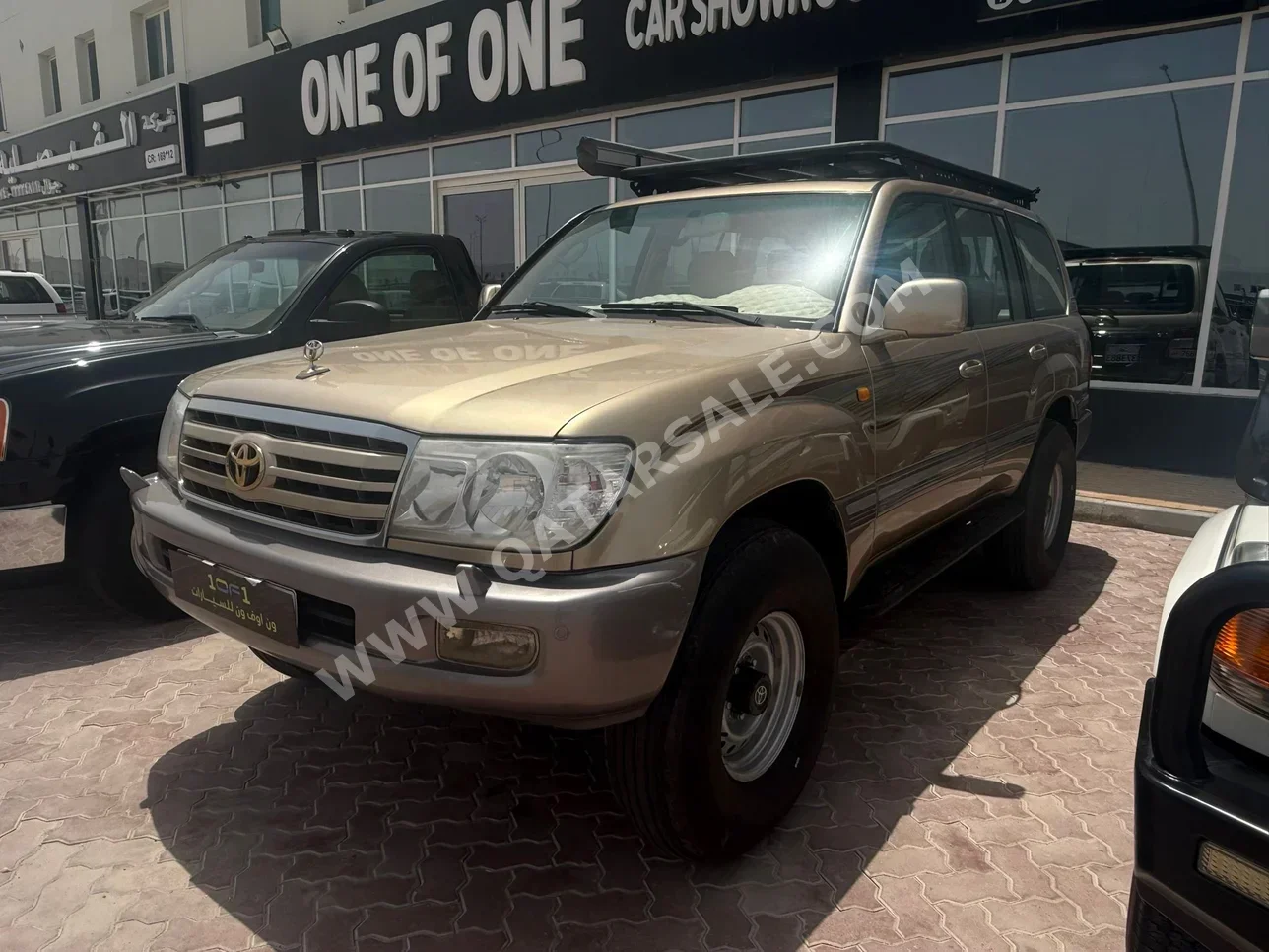 تويوتا  لاند كروزر  في اكس ار  2007  اوتوماتيك  818,000 كم  8 سلندر  دفع رباعي  اس يو في  ذهبي