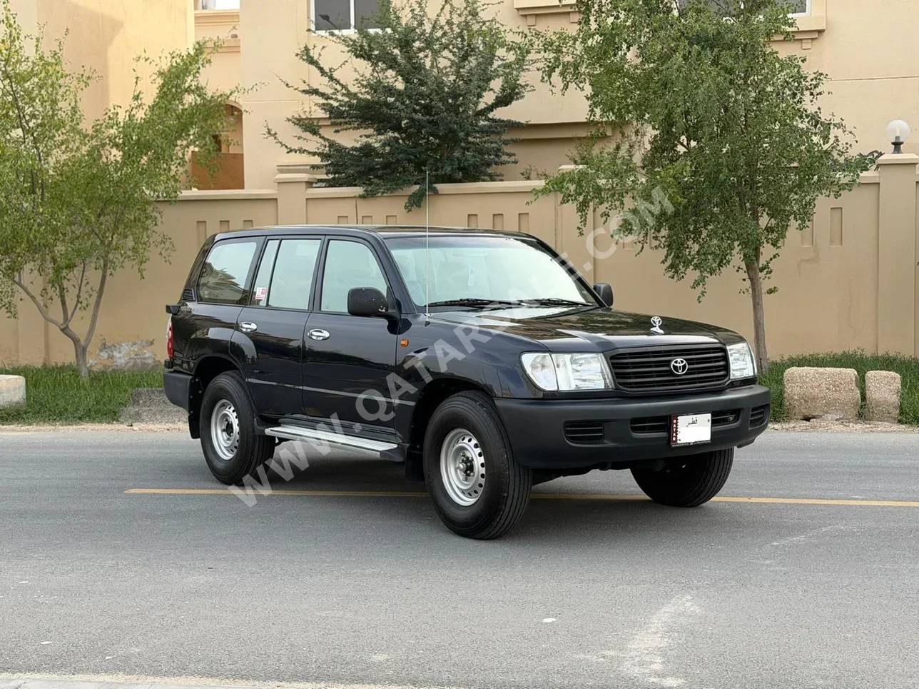 تويوتا  لاند كروزر  جي  1999  عادي  270,000 كم  6 سلندر  دفع رباعي  اس يو في  أسود