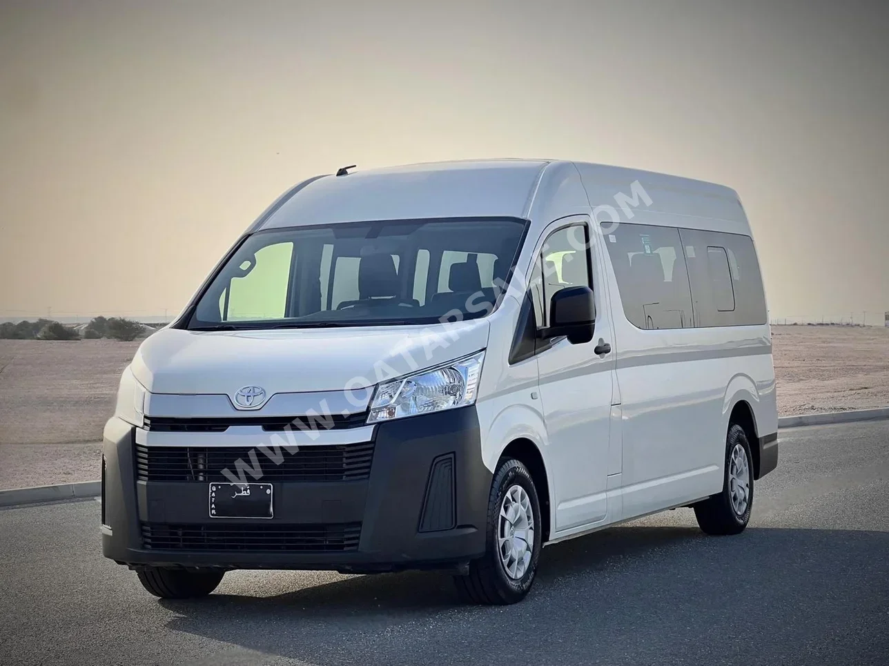 تويوتا  هايس  2023  عادي  66,000 كم  6 سلندر  دفع خلفي  فان \ باص  أبيض