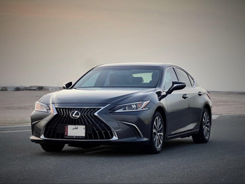 لكزس  إيه أس  300h  2023  اوتوماتيك  202,650 كم  4 سلندر  سحب امامي  سيدان  رمادي