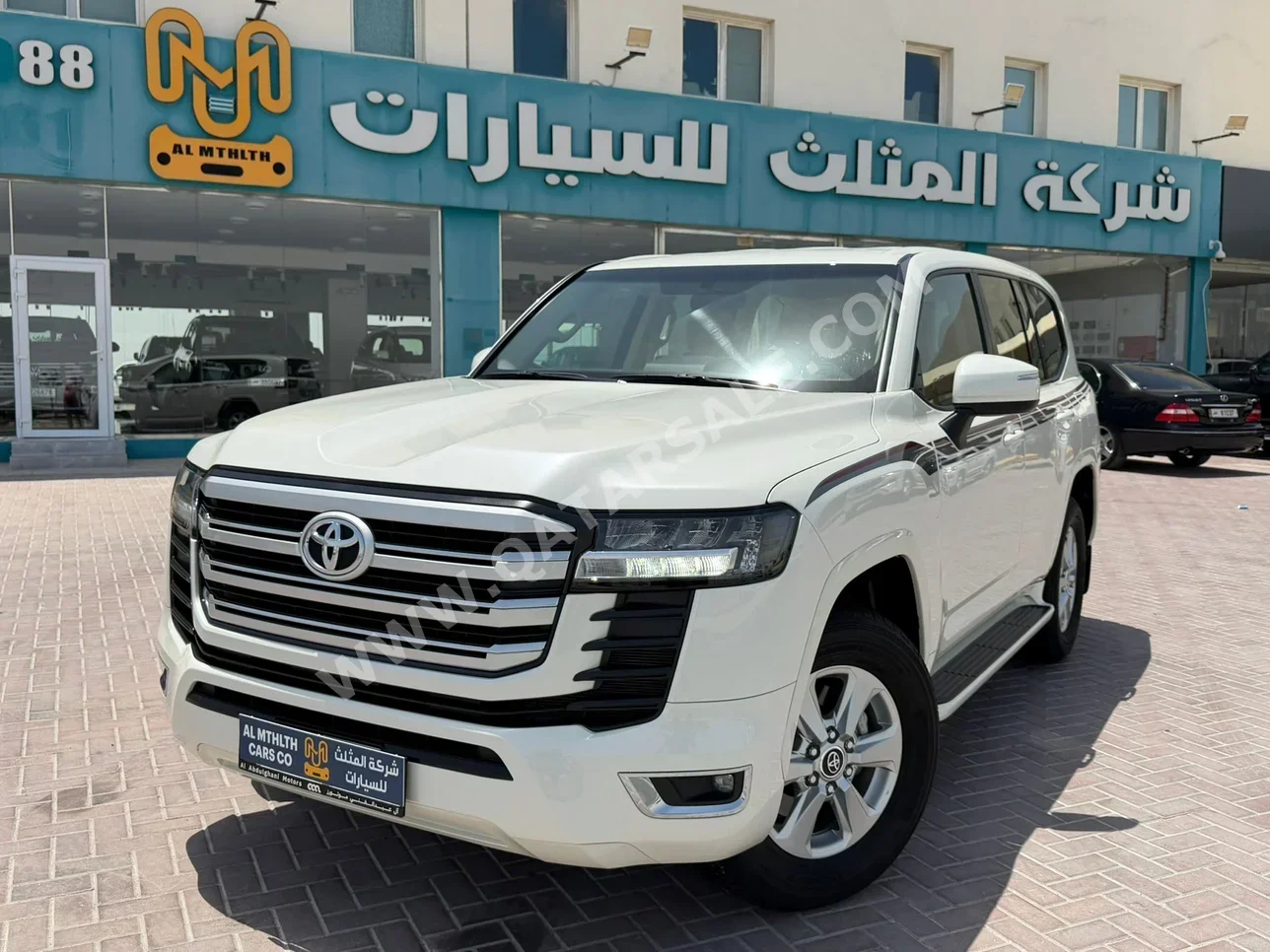 تويوتا  لاند كروزر  جي اكس ار توين توربو  2023  اوتوماتيك  9,000 كم  6 سلندر  دفع رباعي  اس يو في  أبيض  تحت الضمان