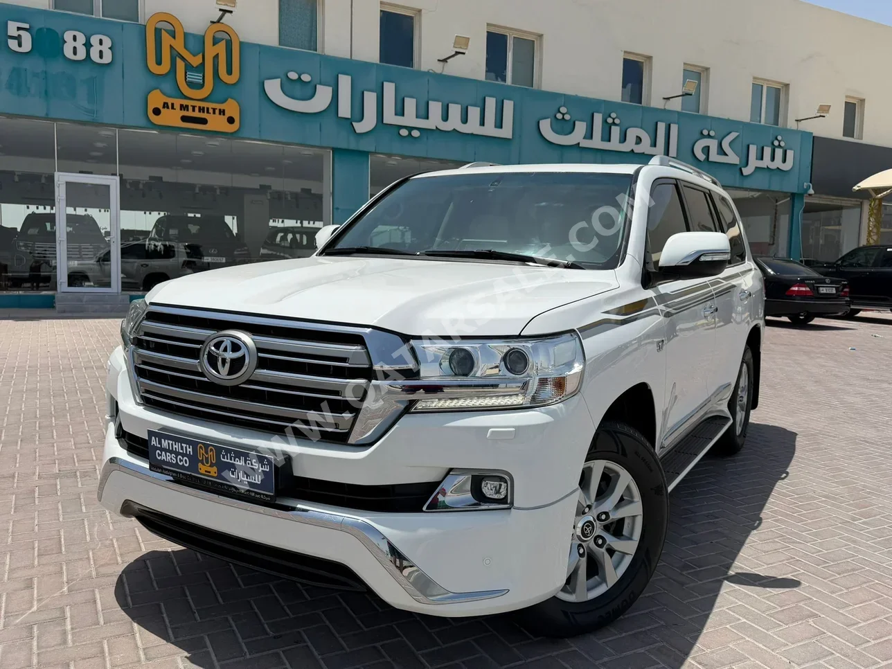 تويوتا  لاند كروزر  في اكس ار  2018  اوتوماتيك  140,000 كم  8 سلندر  دفع رباعي  اس يو في  أبيض
