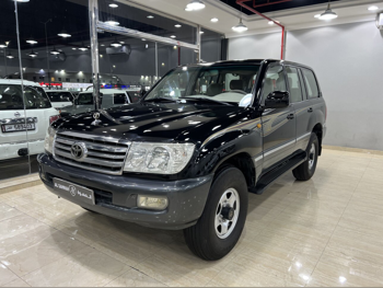 تويوتا  لاند كروزر  في اكس ار  2004  اوتوماتيك  558,000 كم  8 سلندر  دفع رباعي  اس يو في  أسود