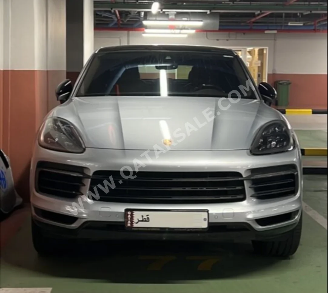 Porsche  Cayenne  Coupe  2021  Automatic  53,000 Km  6 Cylinder  All Wheel Drive (AWD)  SUV  Gray