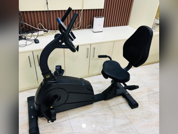أجهزة اللياقة البدنية - دراجات التمرين