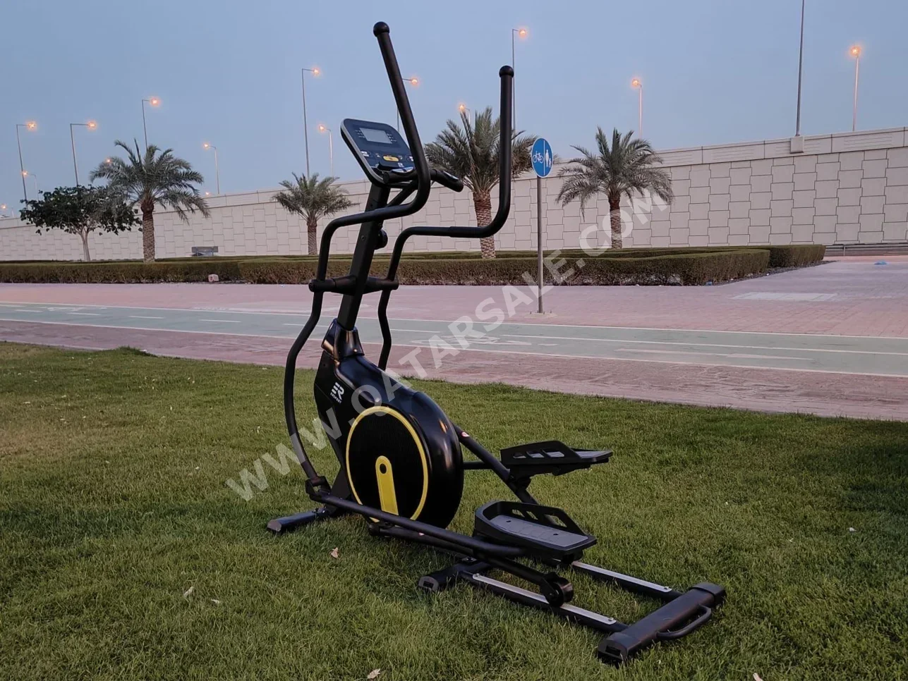 أجهزة اللياقة البدنية - ايليبتيكال