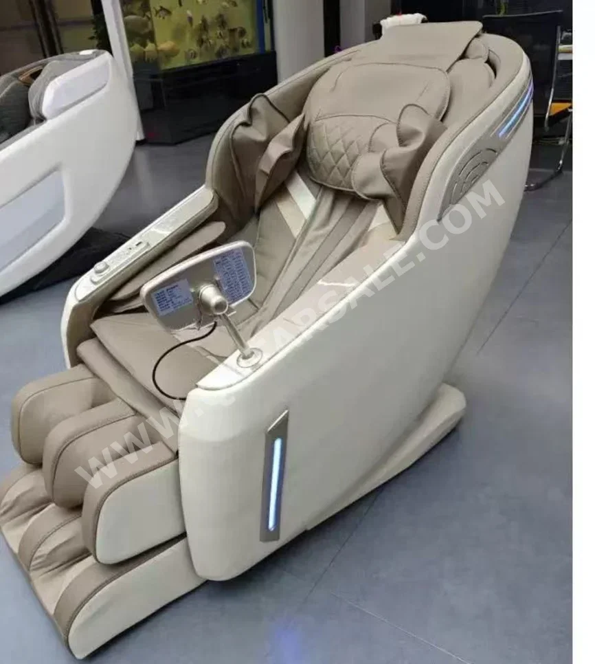 كرسي التدليك اللون البيج