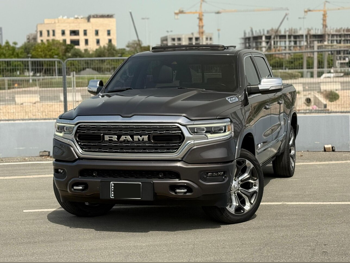 Dodge  Ram  Limited  2022  Automatic  19,900 Km  8 Cylinder  Four Wheel Drive (4WD)  Pick Up  Gray  With Warranty