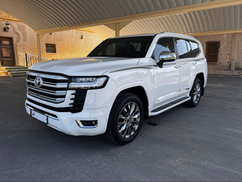 Toyota  Land Cruiser  VX Twin Turbo  2025  Automatic  27,500 Km  6 Cylinder  Four Wheel Drive (4WD)  SUV  White  With Warranty