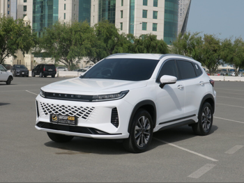 Exeed  LX  2.30 T  2025  Automatic  15,000 Km  4 Cylinder  Front Wheel Drive (FWD)  SUV  White  With Warranty