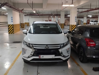 ميتسوبيشي  إيكليبس  2020  اوتوماتيك  100,600 كم  4 سلندر  سحب امامي  اس يو في  أبيض لؤلؤي