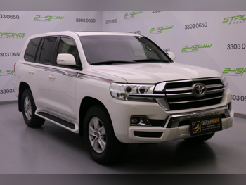 Toyota  Land Cruiser  GXR  2020  Automatic  174,000 Km  6 Cylinder  Four Wheel Drive (4WD)  SUV  White