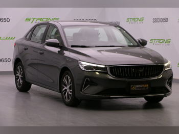 جيلي  ايمجراند  2026  اوتوماتيك  8,000 كم  4 سلندر  سحب امامي  سيدان  رمادي  تحت الضمان