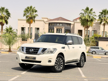 نيسان  باترول  بلاتنيوم  2015  اوتوماتيك  259,000 كم  8 سلندر  دفع رباعي  اس يو في  أبيض