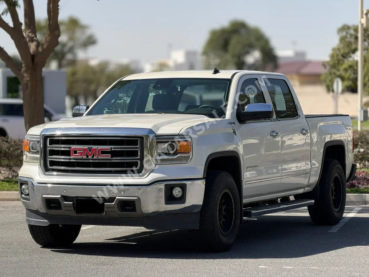 GMC  Sierra  1500  2014  Automatic  179,000 Km  8 Cylinder  Four Wheel Drive (4WD)  Pick Up  White