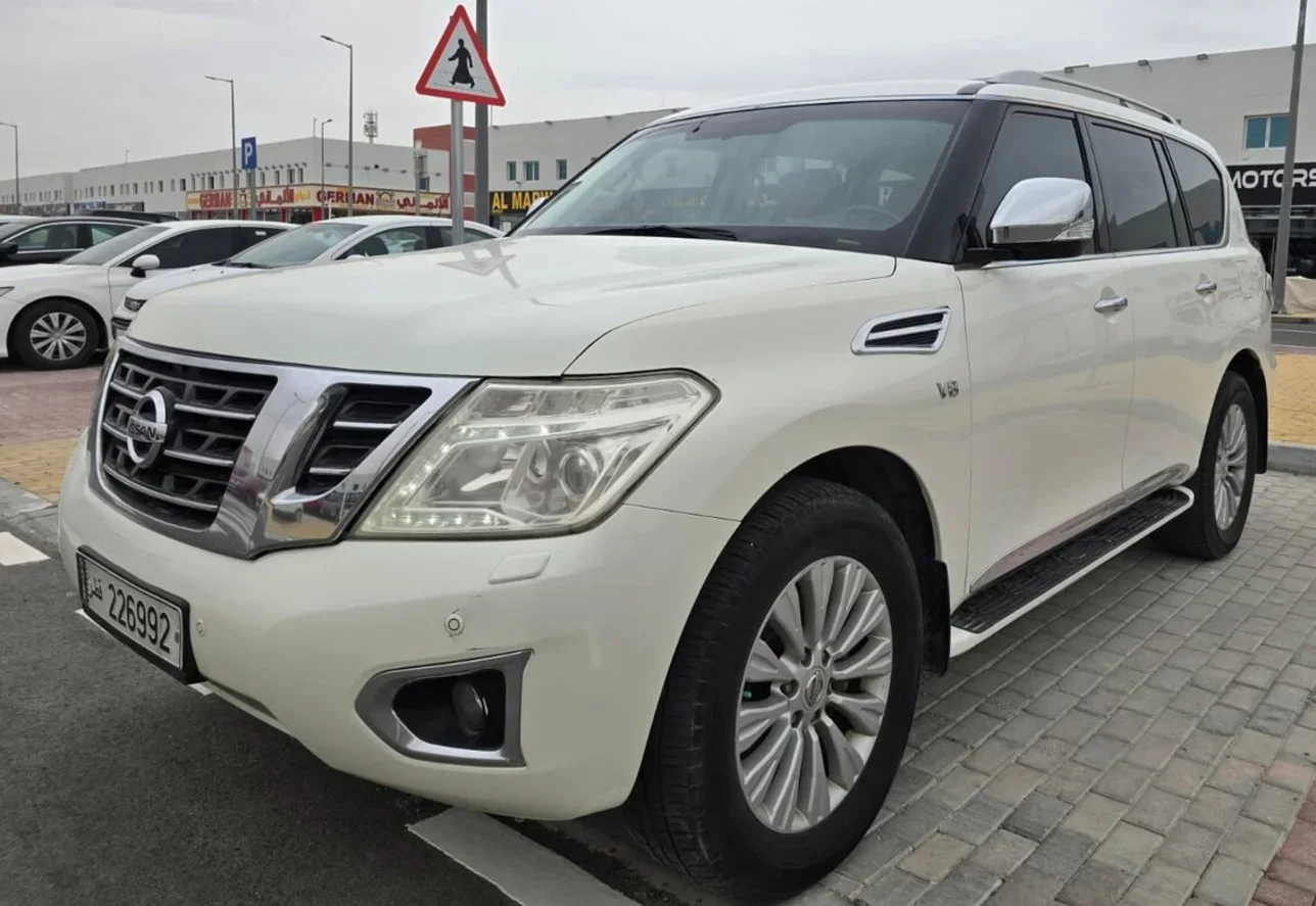 Nissan  Patrol  SE Platinum  2016  Automatic  128,000 Km  6 Cylinder  All Wheel Drive (AWD)  SUV  White