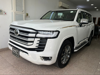 تويوتا  لاند كروزر  في اكس ار توين توربو  2026  اوتوماتيك  0 كم  6 سلندر  دفع رباعي  اس يو في  أبيض  تحت الضمان