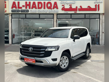 تويوتا  لاند كروزر  جي اكس  2023  اوتوماتيك  198,000 كم  6 سلندر  دفع رباعي  اس يو في  أبيض