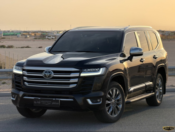 تويوتا  لاند كروزر  في اكس ار توين توربو  2024  اوتوماتيك  69,000 كم  6 سلندر  دفع رباعي  اس يو في  أسود