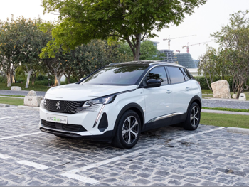 Peugeot  3008  GT Line  2023  Automatic  26,000 Km  4 Cylinder  Front Wheel Drive (FWD)  SUV  White  With Warranty