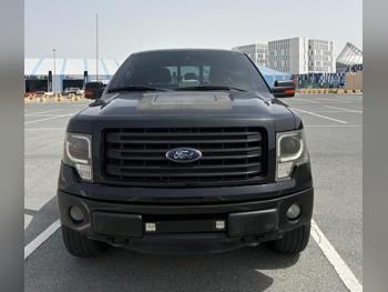 فورد  أف  150 اف اكس 4  2014  اوتوماتيك  184,220 كم  8 سلندر  دفع رباعي  بيكب  أسود