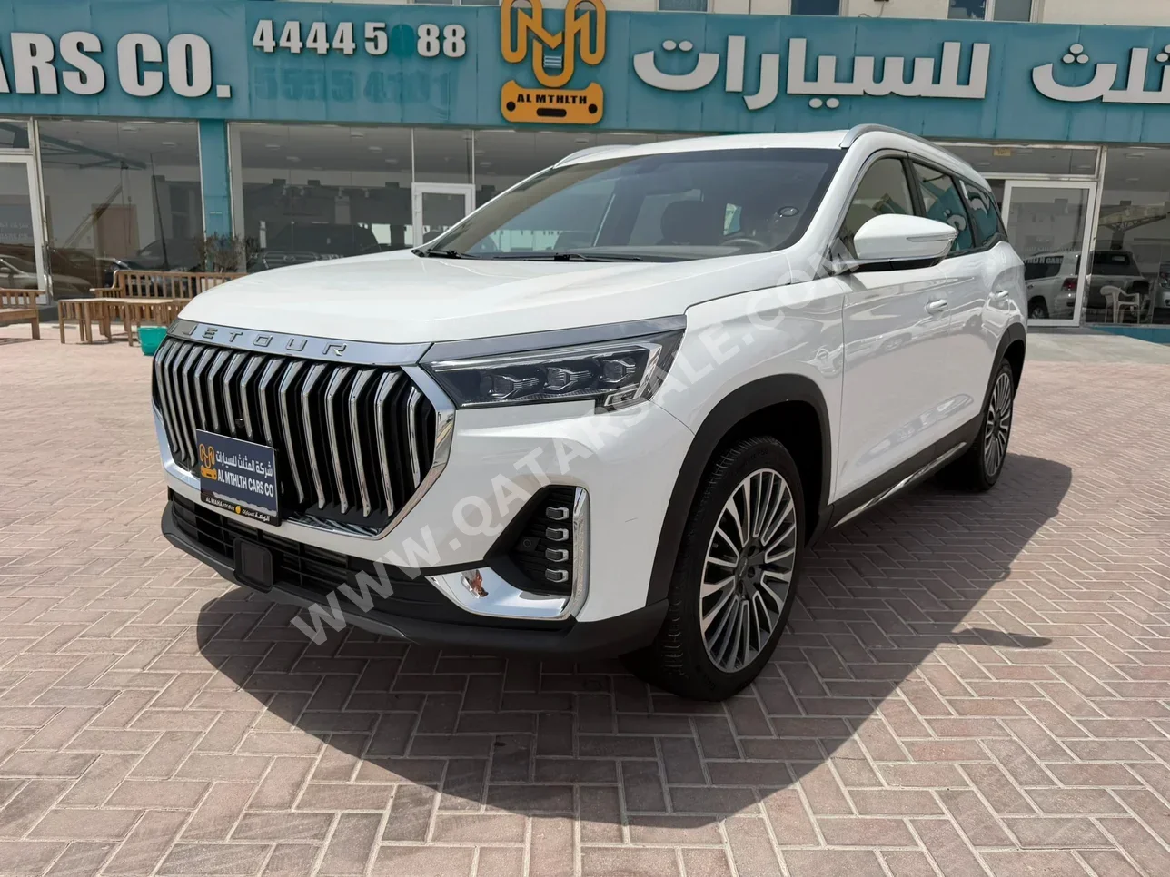 جيتور  اكس90  بلس  2025  اوتوماتيك  15,000 كم  4 سلندر  دفع رباعي  اس يو في  أبيض  تحت الضمان