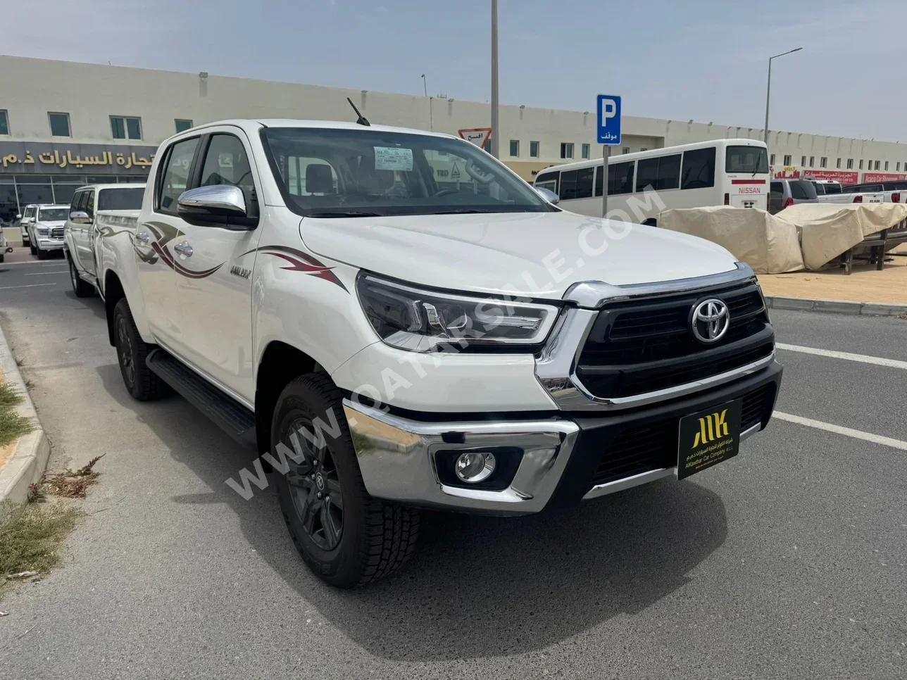 Toyota  Hilux  SR5  2026  Automatic  0 Km  4 Cylinder  Four Wheel Drive (4WD)  Pick Up  White  With Warranty
