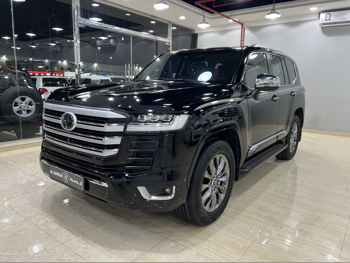 Toyota  Land Cruiser  VXR  2023  Automatic  131,000 Km  6 Cylinder  Four Wheel Drive (4WD)  SUV  Black