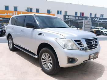 نيسان  باترول  اس اي  2017  اوتوماتيك  195,000 كم  8 سلندر  دفع رباعي  اس يو في  فضي