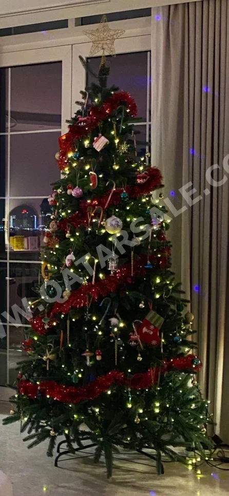 Tree  - Artificial  - Green