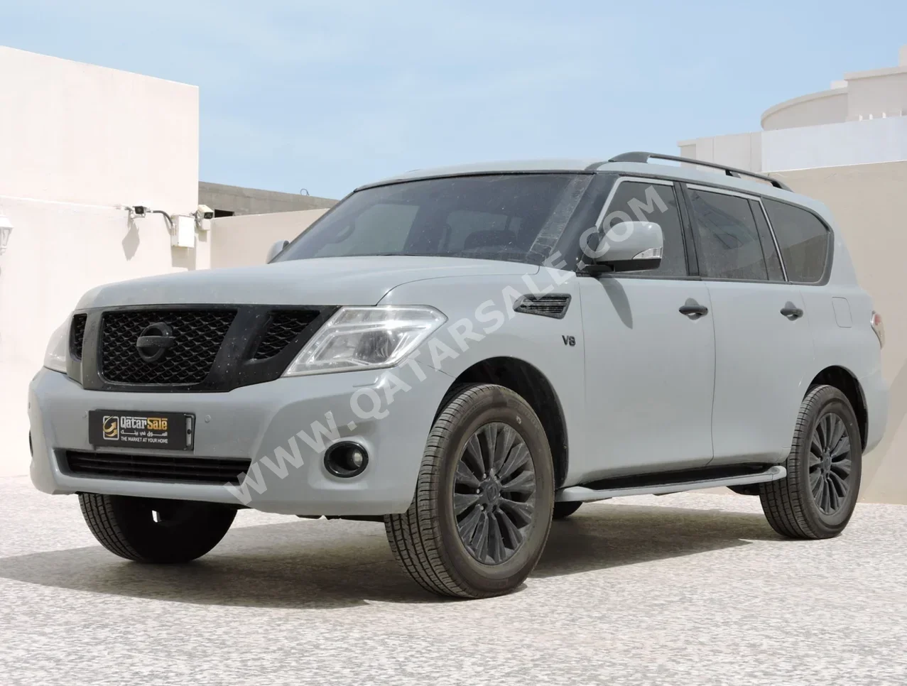 نيسان  باترول  بلاتنيوم  2012  اوتوماتيك  360,000 كم  8 سلندر  دفع رباعي  اس يو في  رمادي