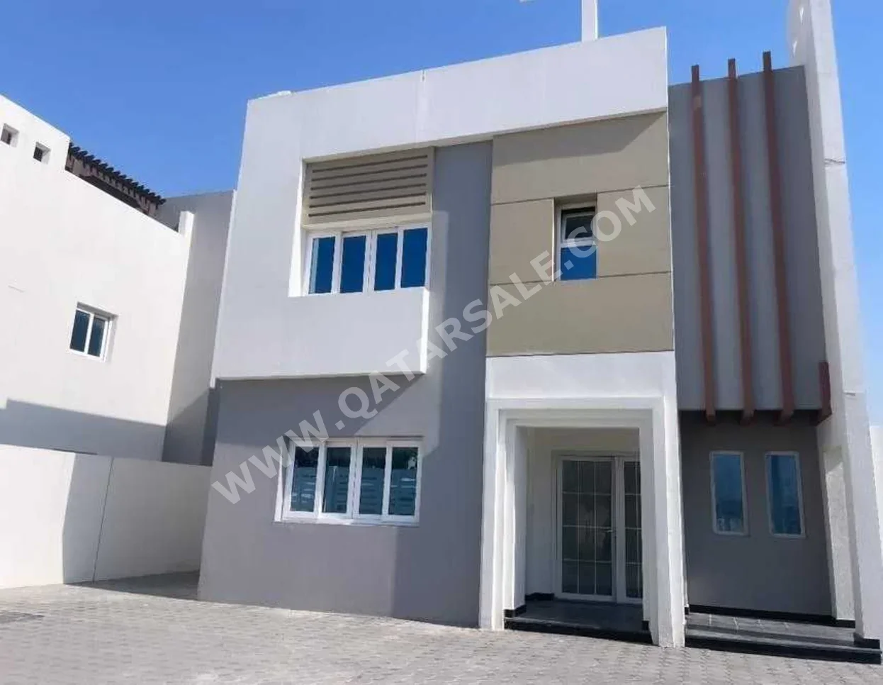 سكن عائلي  - غير مفروشة  - الدوحة  - نعيجة  - 4 غرف نوم