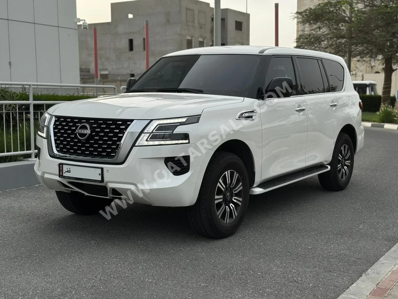 Nissan  Patrol  XE  2023  Automatic  35,000 Km  6 Cylinder  Four Wheel Drive (4WD)  SUV  White  With Warranty