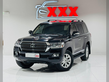 Toyota  Land Cruiser  GXR  2017  Automatic  315,000 Km  8 Cylinder  Four Wheel Drive (4WD)  SUV  Black