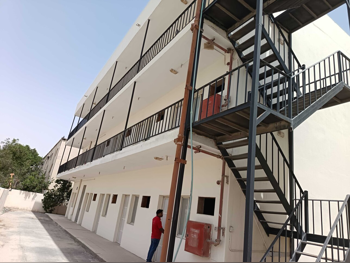 مخازن و مستودعات - الريان  - المنطقة الصناعية  -المساحة: 3000 متر مربع