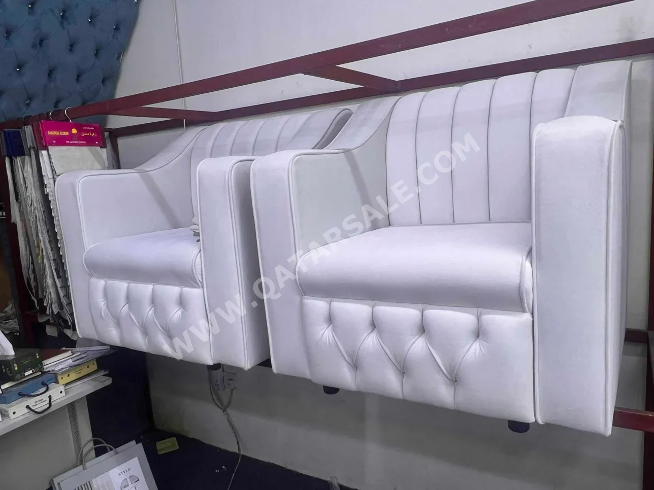 الأرائك والكنب والكراسي لايف ستايل  طقم كنب  - قماش  - أبيض