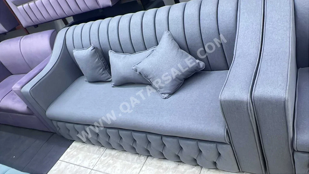 الأرائك والكنب والكراسي لايف ستايل  طقم كنب  - قماش  - اللون الرمادي