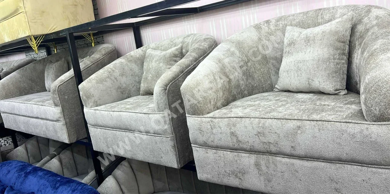 الأرائك والكنب والكراسي لايف ستايل  طقم كنب  - قماش  - بني