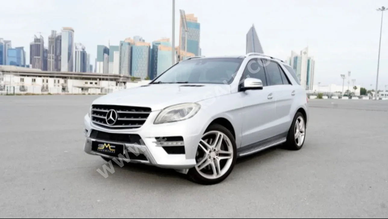 مرسيدس - بنز  ام ال  350 AMG  2013  اوتوماتيك  149,000 كم  6 سلندر  دفع كلي مستمر  اس يو في  فضي