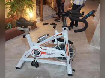 أجهزة اللياقة البدنية - دراجات التمرين