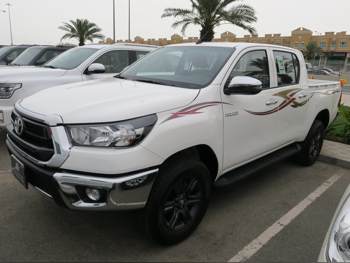 تويوتا  هاي لوكس  2026  اوتوماتيك  0 كم  4 سلندر  دفع رباعي  بيكب  أبيض  تحت الضمان