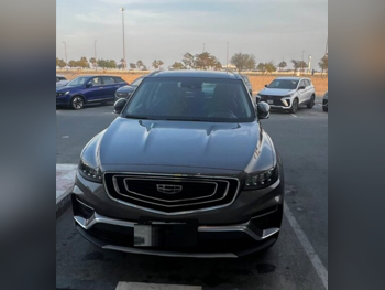 جيلي  أزكارا  2022  اوتوماتيك  138,000 كم  3 سلندر  دفع رباعي  اس يو في  رمادي ميتالك