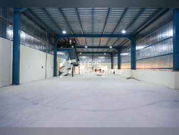 مخازن و مستودعات - الوكرة  - بركة العوامر  -المساحة: 2000 متر مربع