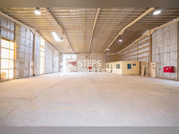 مخازن و مستودعات - الريان  - المنطقة الصناعية  -المساحة: 4750 متر مربع