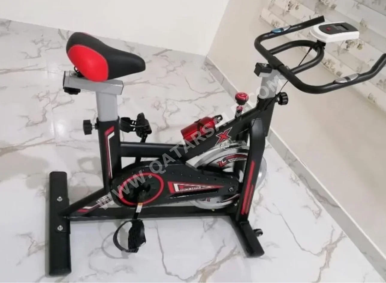 أجهزة اللياقة البدنية - دراجات التمرين