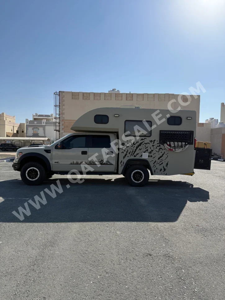 كرفان - لايت كرفان  - 2013  - بيج  -صنع في المملكة المتحدة (المملكة المتحدة)  - 130,000 كم