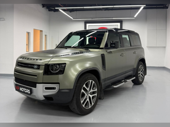 لاند روفر  ديفيندر  110 اتش اس اي  2020  اوتوماتيك  104,000 كم  6 سلندر  دفع رباعي  اس يو في  أخضر عشبي