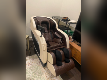 كرسي التدليك بيست مساج  أبيض  الصين  كل الجسم  رباعي الأبعاد