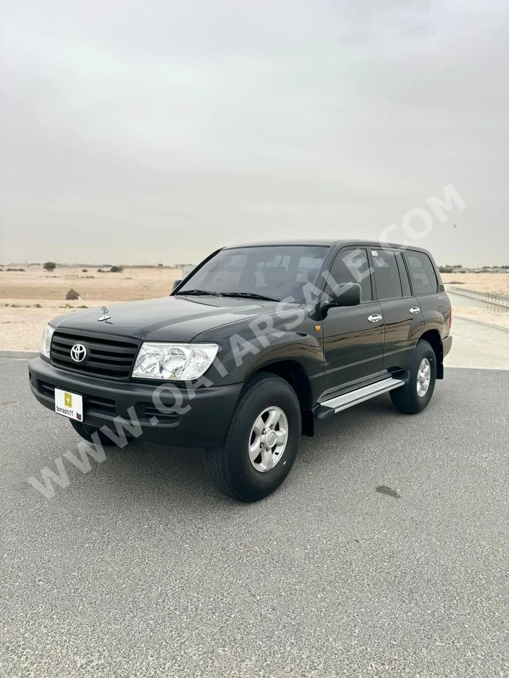 Toyota  Land Cruiser  G  2003  Manual  180,000 Km  6 Cylinder  Four Wheel Drive (4WD)  SUV  Black